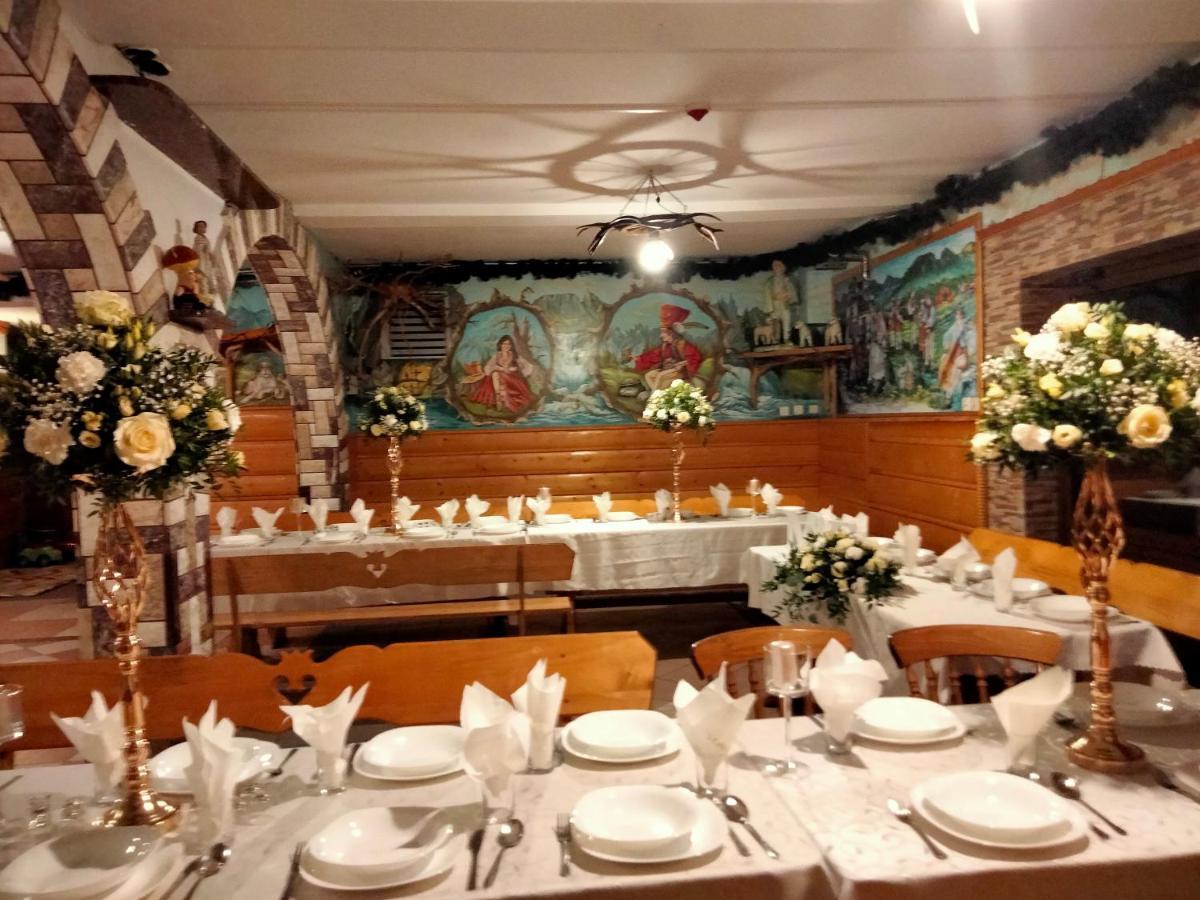 Hotel "Harnas" Zab-Bustryk Extérieur photo