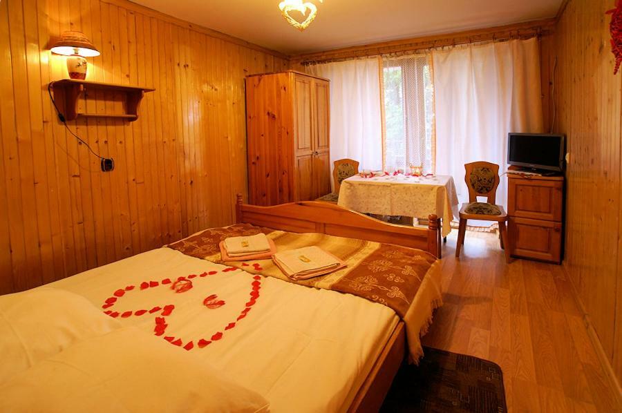 Hotel "Harnas" Zab-Bustryk Extérieur photo